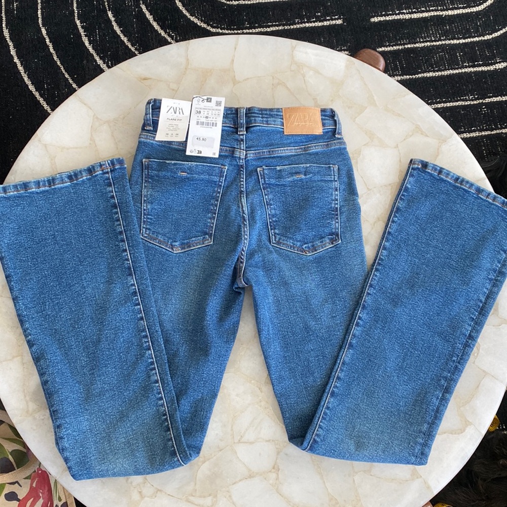 Zara, size US 6, 38, medium blue wash
